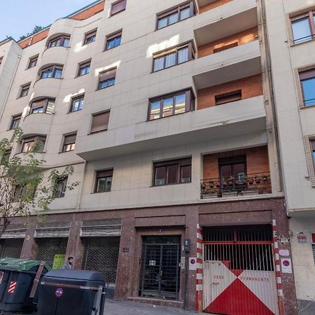 Akomodat En Apartamento En El Centro De Bilbao Con Parking Exterior foto