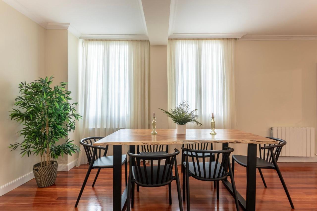 Akomodat En Apartamento En El Centro De Bilbao Con Parking Exterior foto