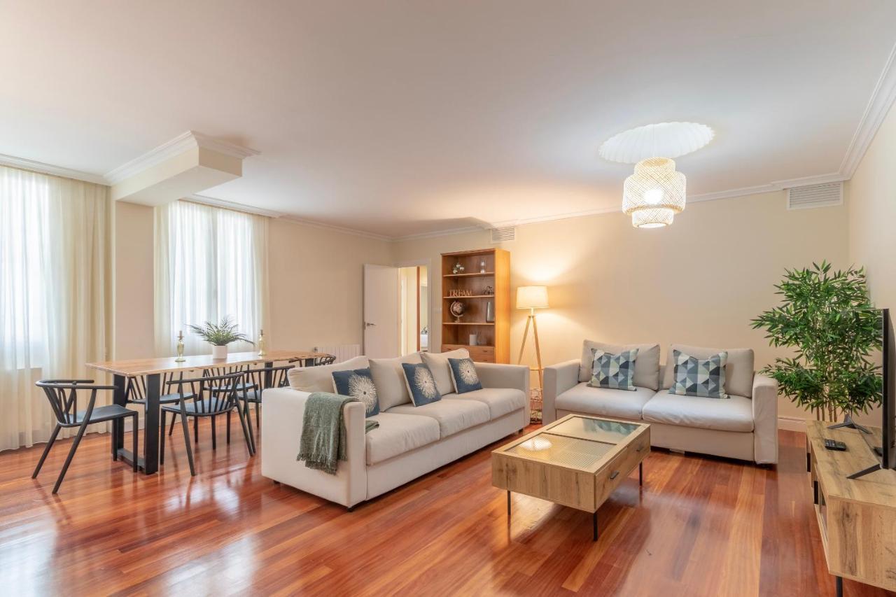 Akomodat En Apartamento En El Centro De Bilbao Con Parking Exterior foto