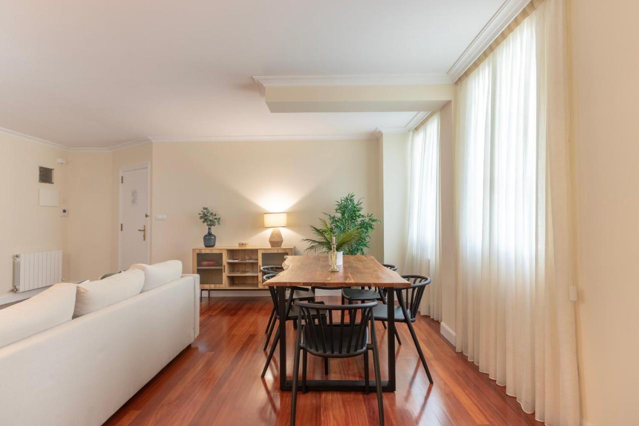 Akomodat En Apartamento En El Centro De Bilbao Con Parking Exterior foto