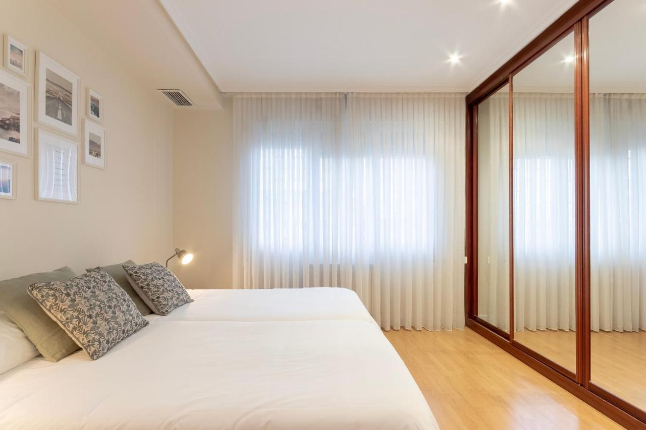 Akomodat En Apartamento En El Centro De Bilbao Con Parking Exterior foto