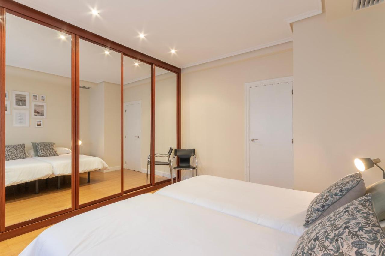 Akomodat En Apartamento En El Centro De Bilbao Con Parking Exterior foto
